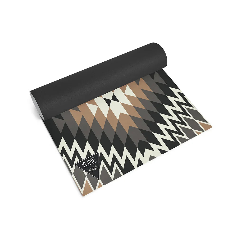 Red Rocks Sands Yoga Mat – 6 mm Extra Thick, Double-Sided Non-Slip, Eco-Friendly PER with UV-Printed Desert Design | Yune Yoga-2